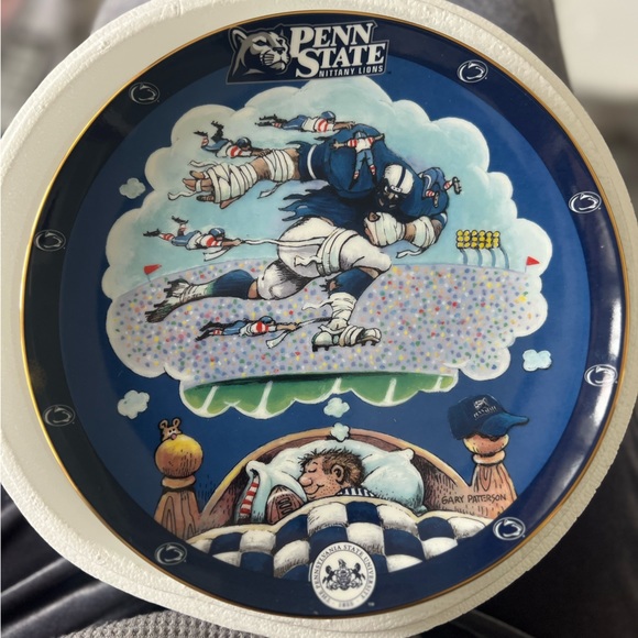 Penn State Prayer Porcelain Collector Plate by Gary Patterson. - Picture 13 of 16